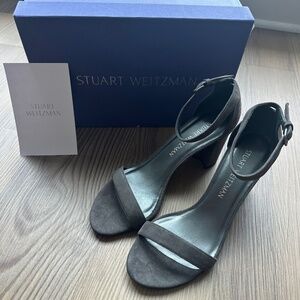 $475 STUART WEITZMAN nearlynude Sandal Heels Shoes Size 7.5 Block Heels Suede